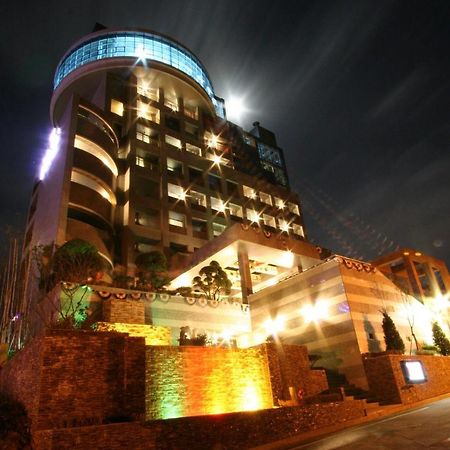Wiz Hotel Паджу Екстериор снимка