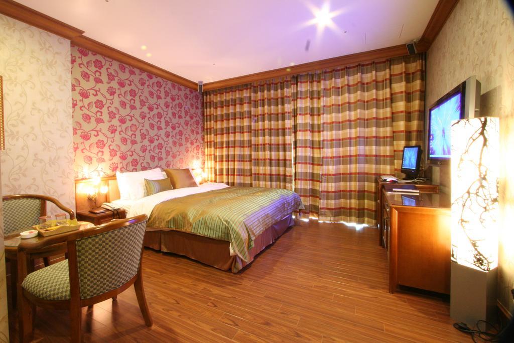 Wiz Hotel Паджу Екстериор снимка