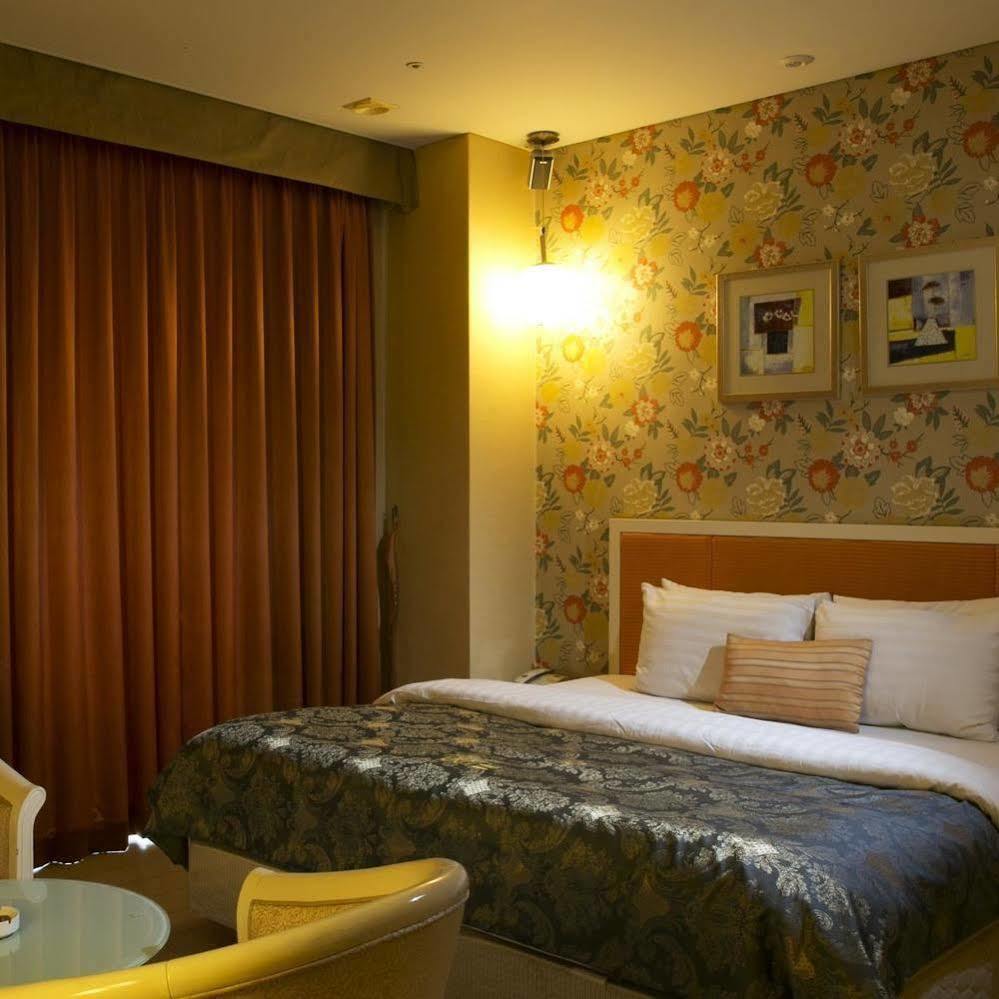 Wiz Hotel Паджу Екстериор снимка