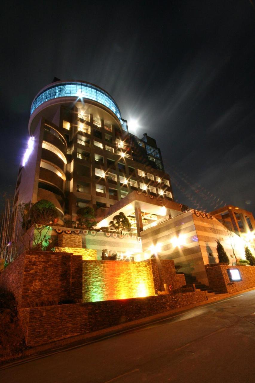 Wiz Hotel Паджу Екстериор снимка