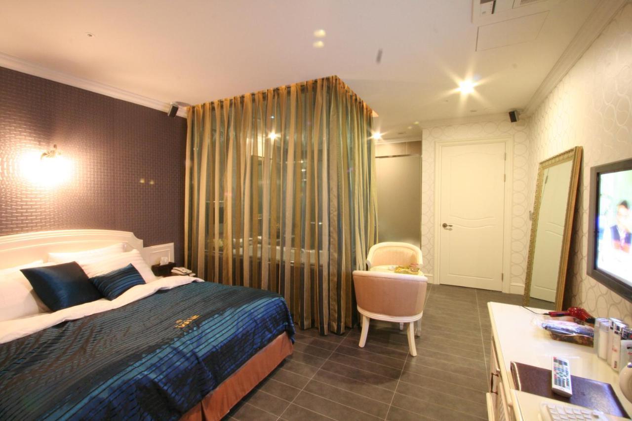 Wiz Hotel Паджу Екстериор снимка